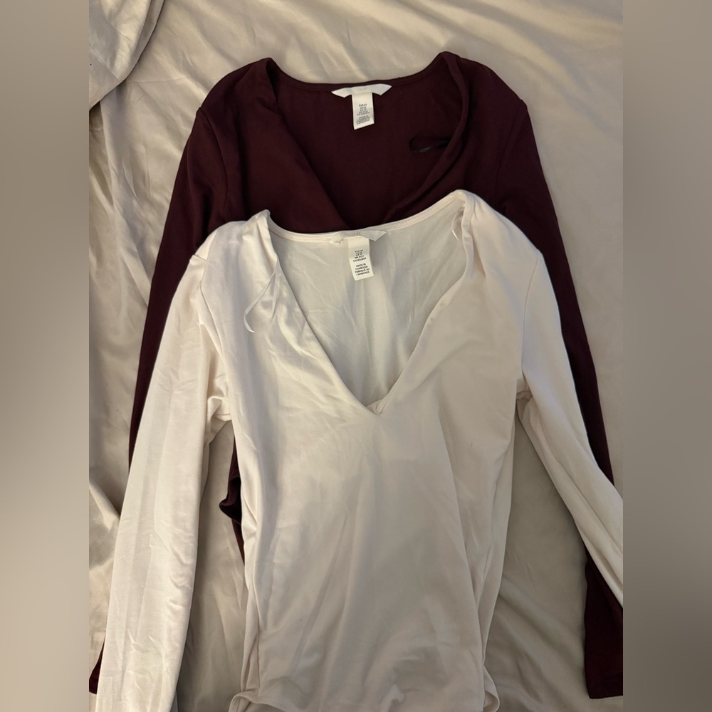 H&M White & burgundy V-Neck Top 2 piece,